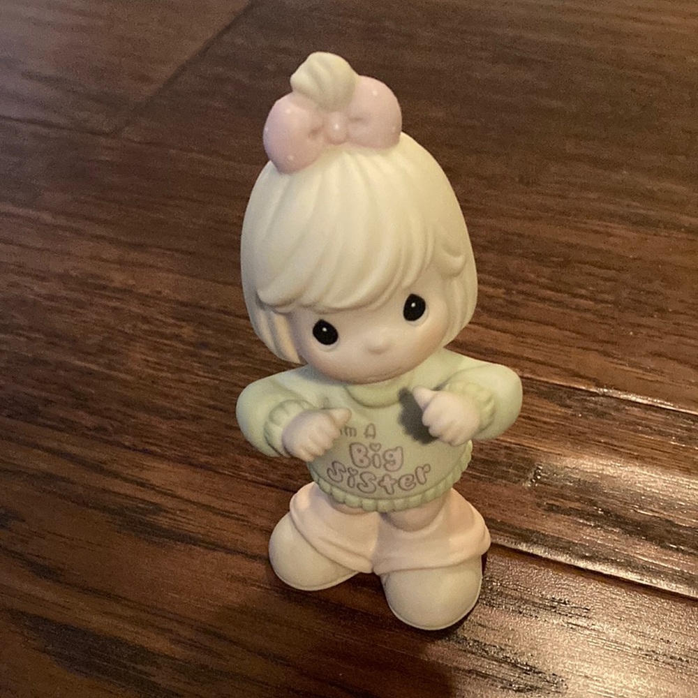 Precious Moments Big Sister Figurine with Pink Bow